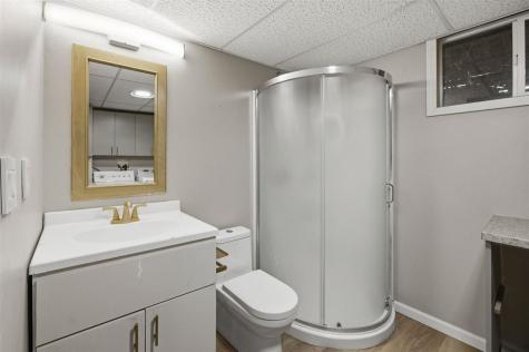 502 NE Crimson Drive Cedar Rapids IA 52402