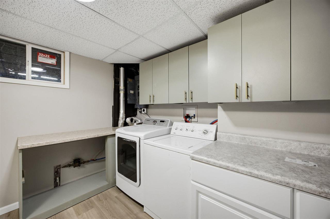 502 NE Crimson Drive Cedar Rapids IA 52402