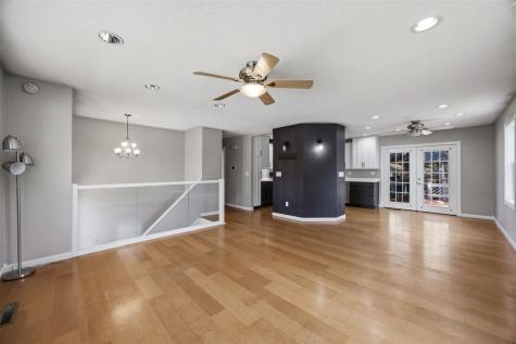 502 NE Crimson Drive Cedar Rapids IA 52402