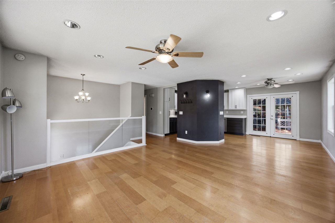 502 NE Crimson Drive Cedar Rapids IA 52402