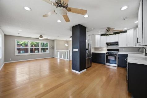 502 NE Crimson Drive Cedar Rapids IA 52402