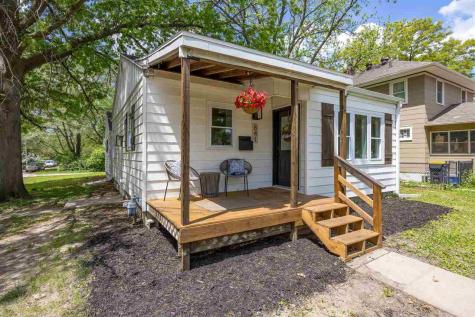 841 S 7th Avenue Iowa City IA 52240