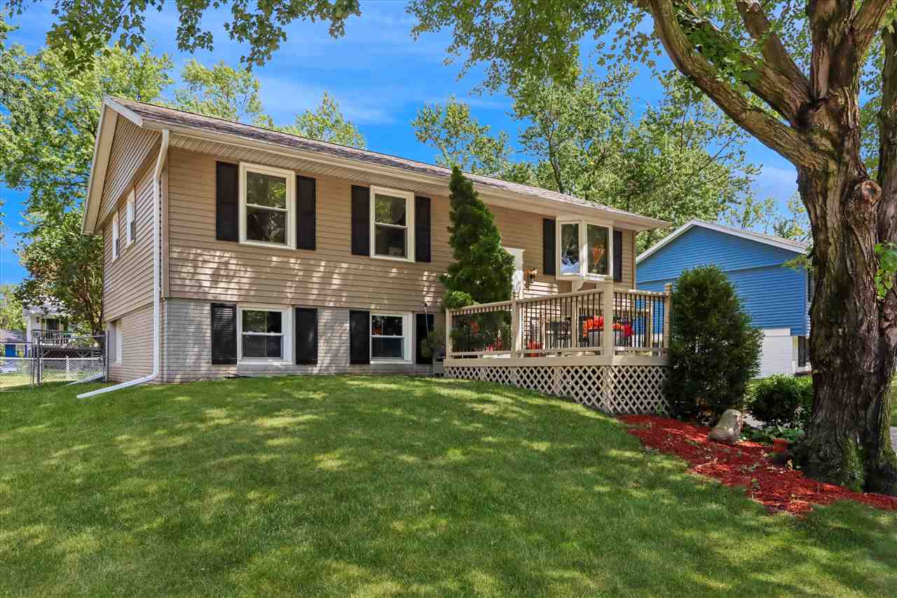 46 Regal Lane Iowa City IA 52240