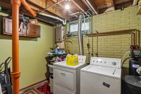 46 Regal Lane Iowa City IA 52240