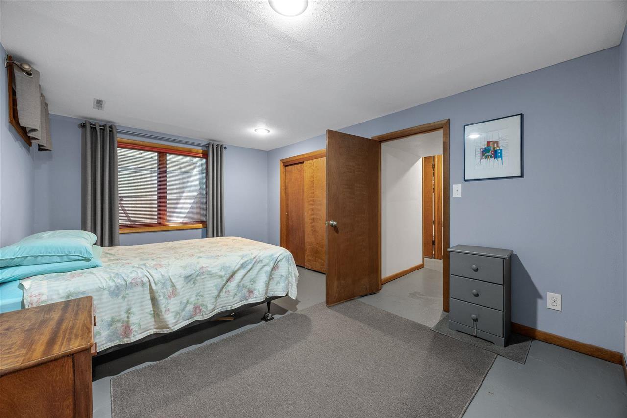 2406 Friendship Street Iowa City IA 52245