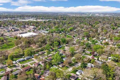 2406 Friendship Street Iowa City IA 52245