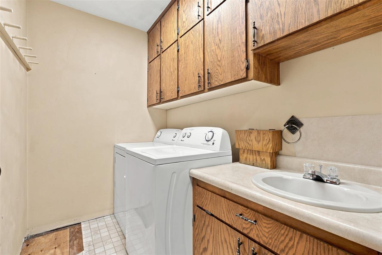 812 12th Street Kalona IA 52247