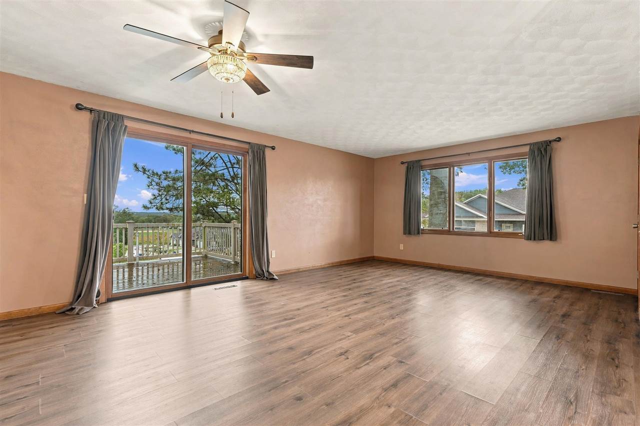 812 12th Street Kalona IA 52247