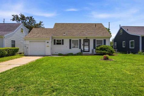 2739 Franklin Avenue NE Cedar Rapids IA 52402