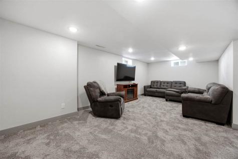 2739 Franklin Avenue NE Cedar Rapids IA 52402