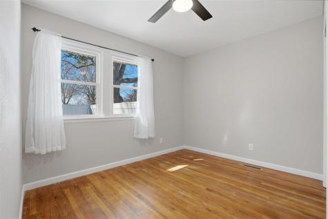 1009 E 2nd Street Washington IA 52353