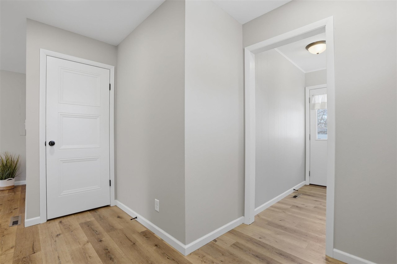 1009 E 2nd Street Washington IA 52353