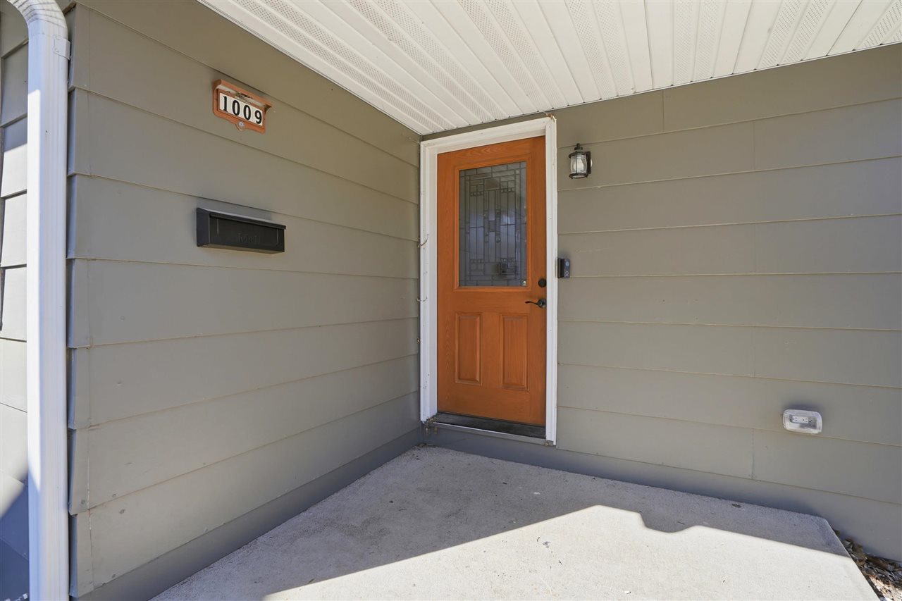 1009 E 2nd Street Washington IA 52353