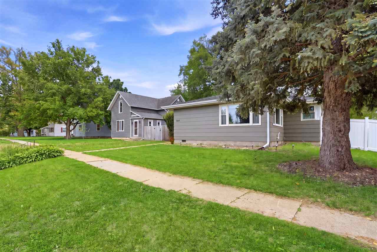 1009 E 2nd Street Washington IA 52353