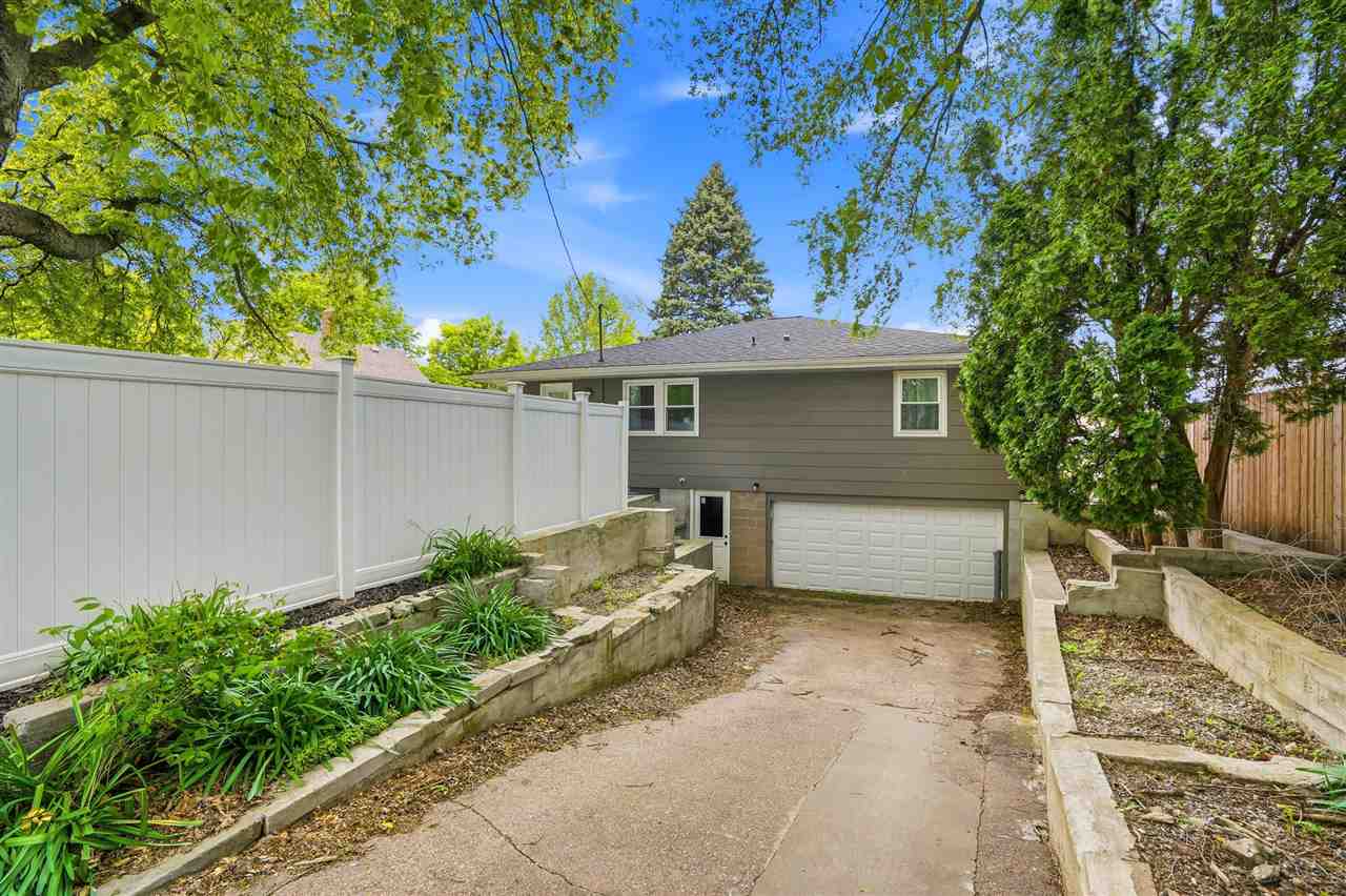 1009 E 2nd Street Washington IA 52353
