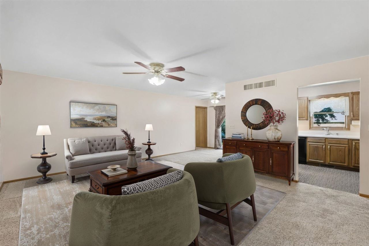1406 N 2nd Avenue Washington IA 52353