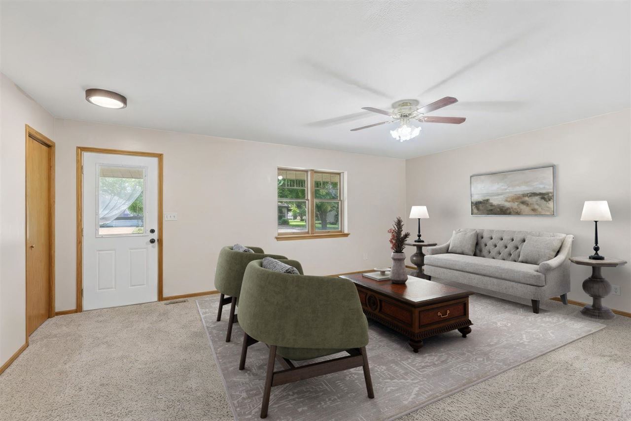 1406 N 2nd Avenue Washington IA 52353