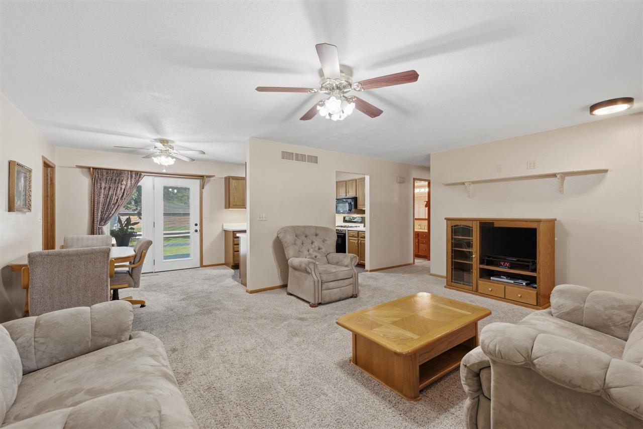 1406 N 2nd Avenue Washington IA 52353