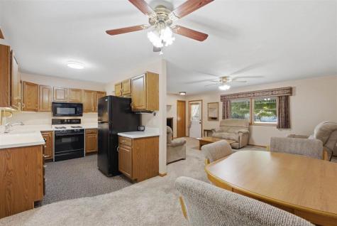 1406 N 2nd Avenue Washington IA 52353