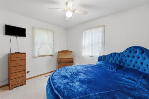 1406 N 2nd Avenue Washington IA 52353