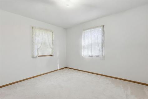 1406 N 2nd Avenue Washington IA 52353