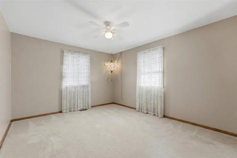 1406 N 2nd Avenue Washington IA 52353