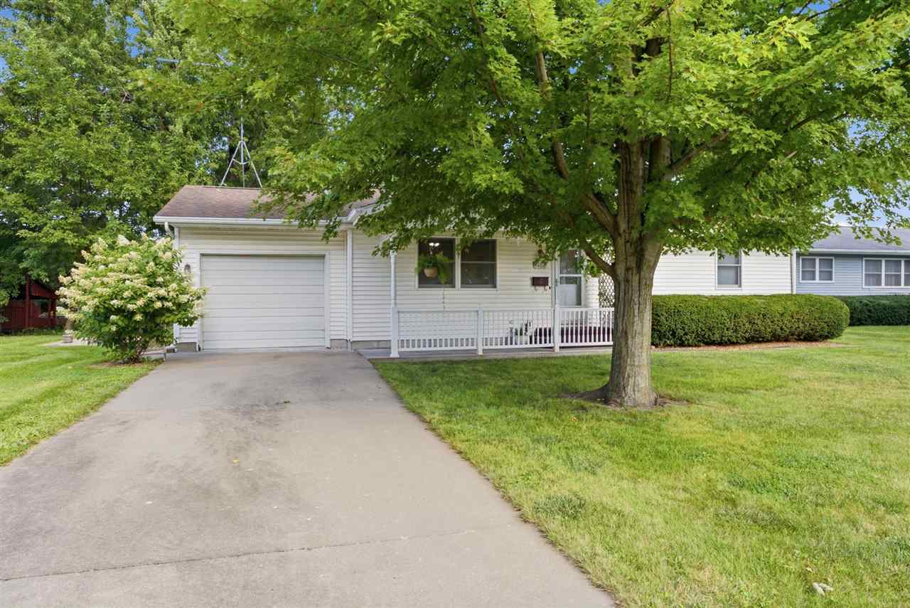 1406 N 2nd Avenue Washington IA 52353
