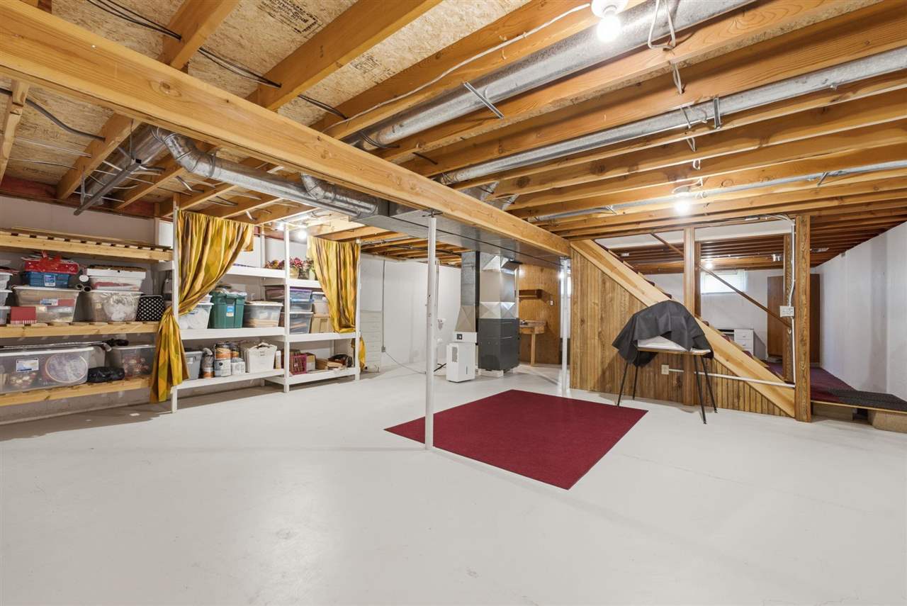 1406 N 2nd Avenue Washington IA 52353