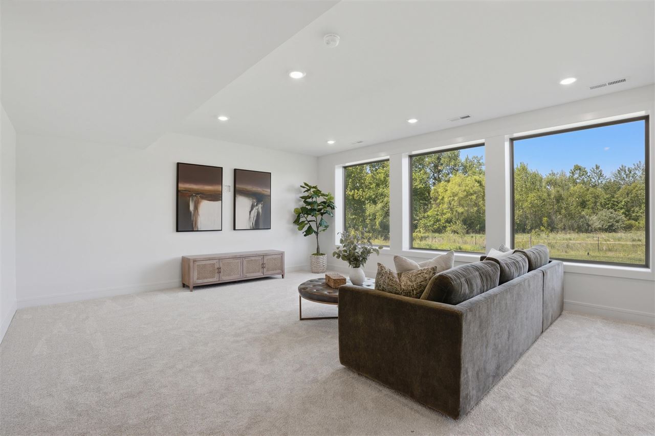 411 Macbride Trail Solon IA 52333