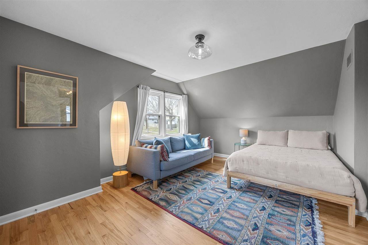 2723 E Court Street Iowa City IA 52245