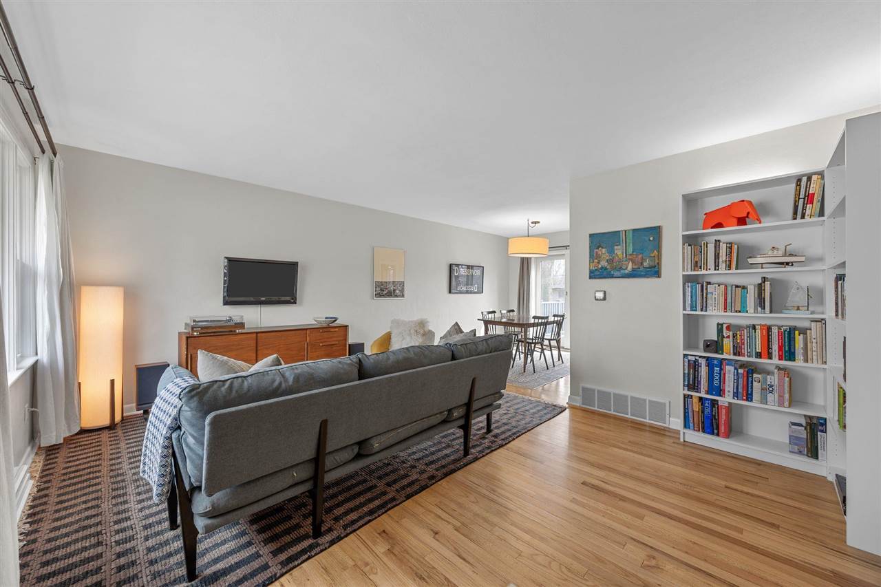 2723 E Court Street Iowa City IA 52245