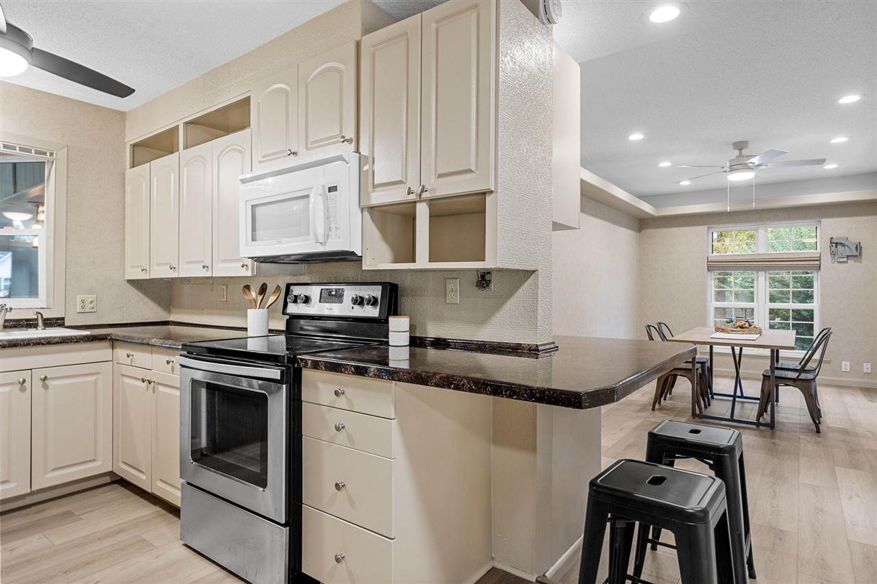 1108 E 3rd Street Anamosa IA 52205