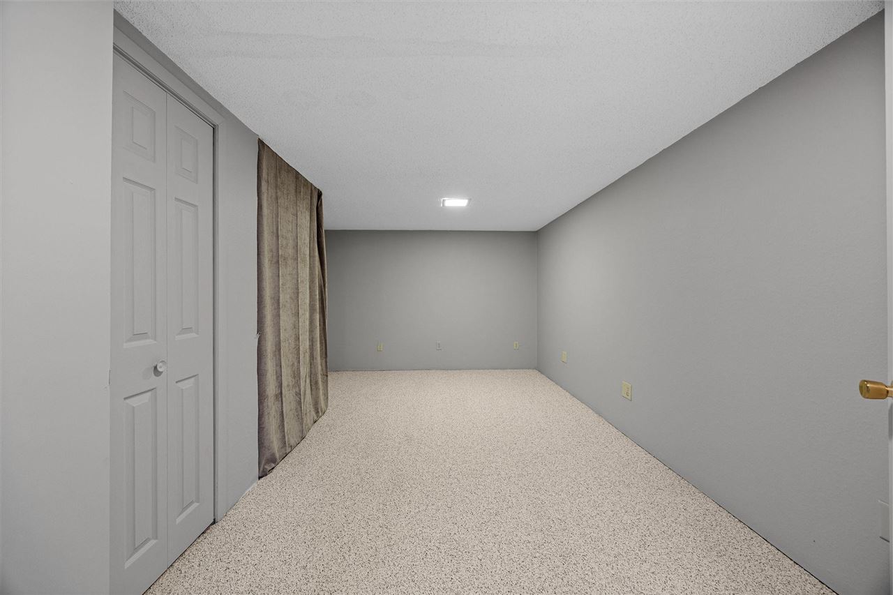 1108 E 3rd Street Anamosa IA 52205