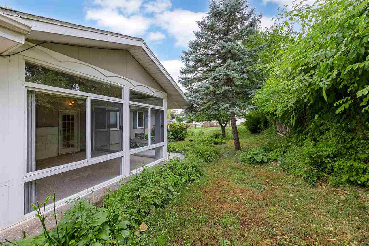 1108 E 3rd Street Anamosa IA 52205