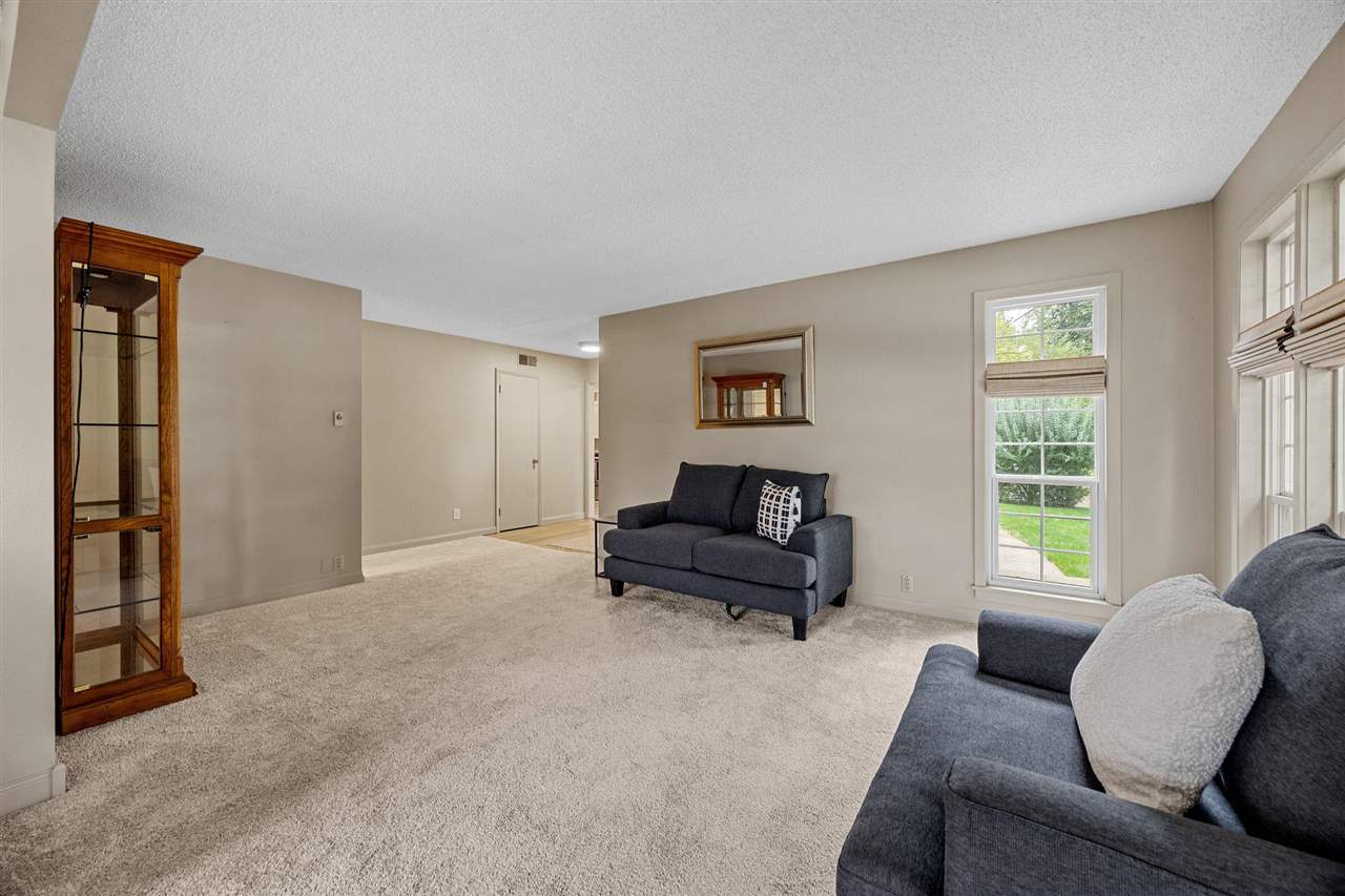 1108 E 3rd Street Anamosa IA 52205