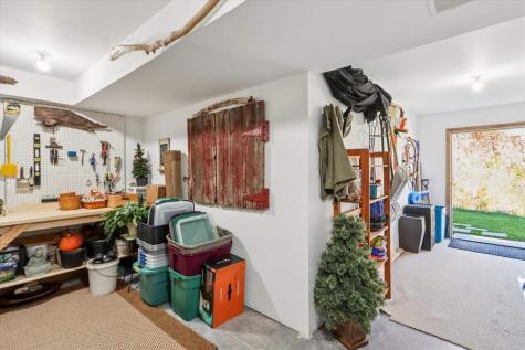 703 American Pharaoh Drive Iowa City IA 52240