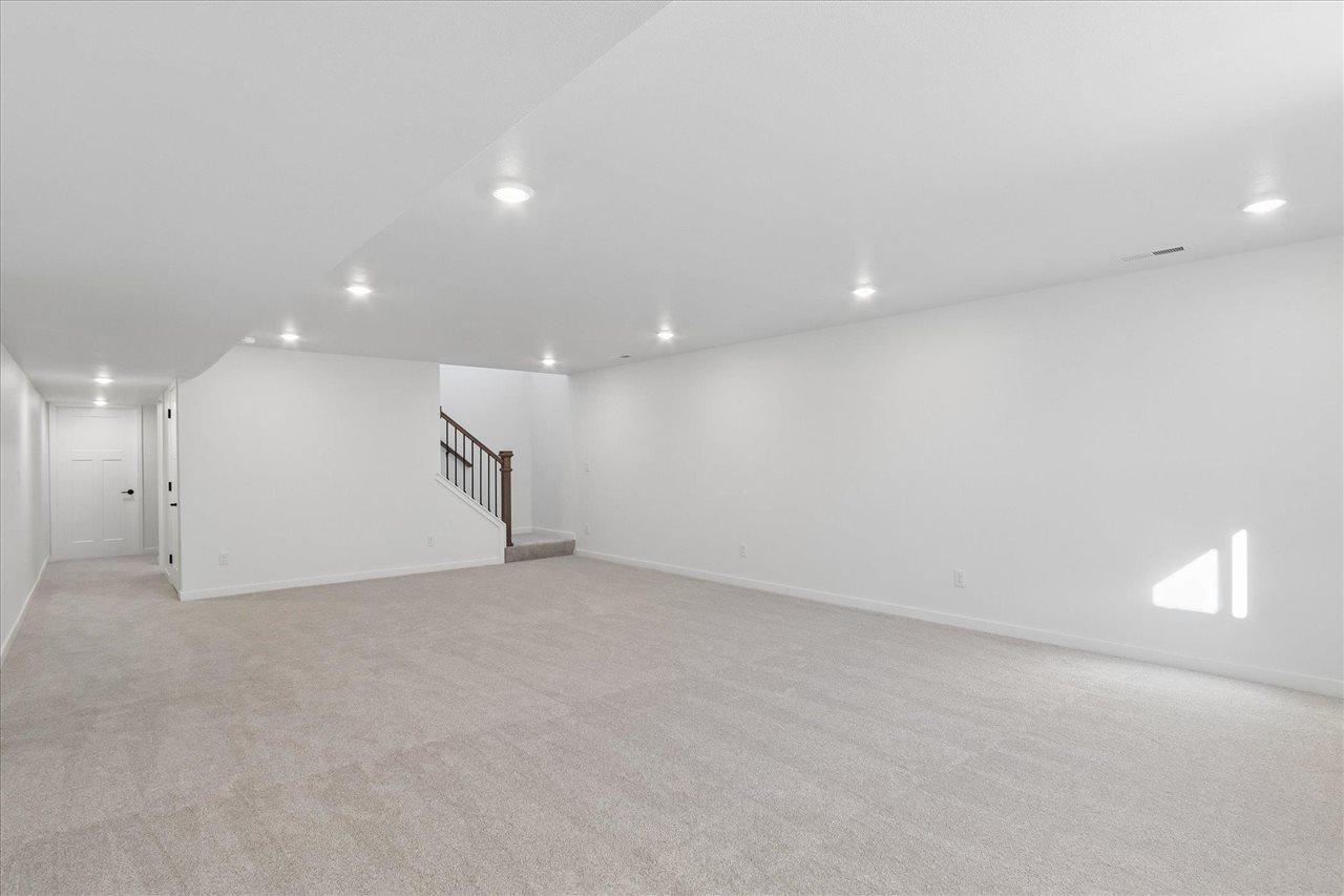 1010 Linden Lane Ely IA 52227