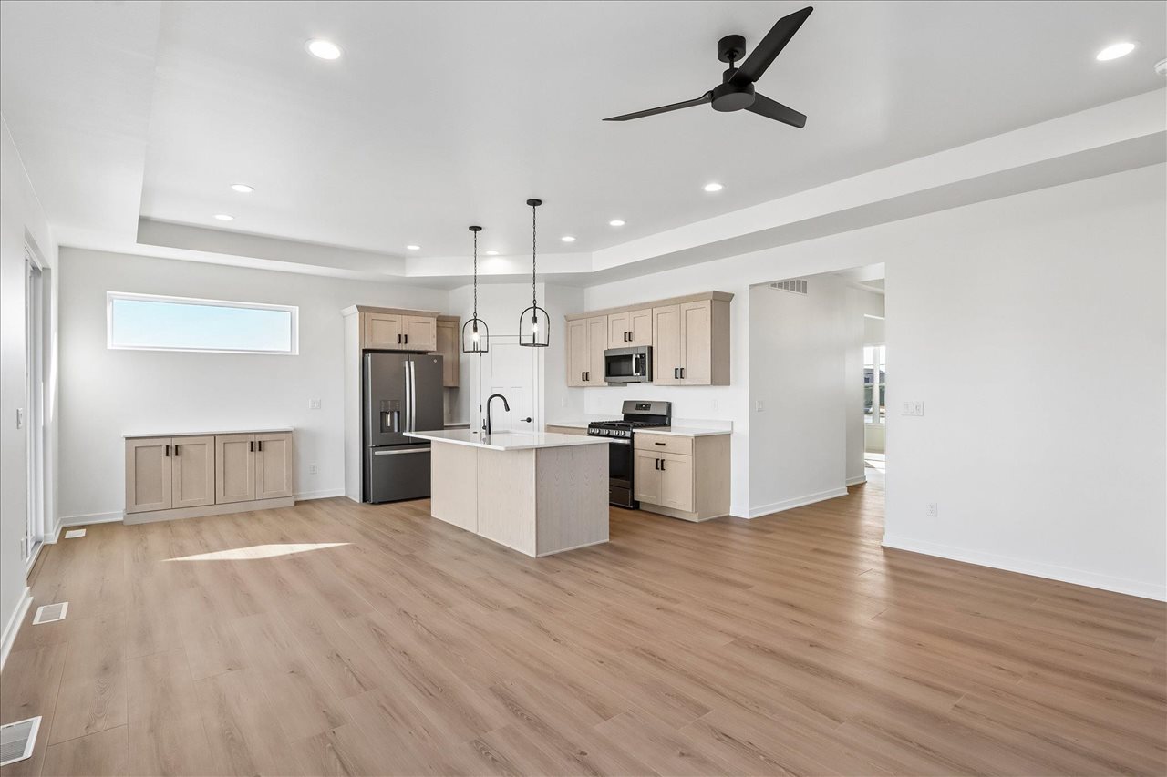 1010 Linden Lane Ely IA 52227