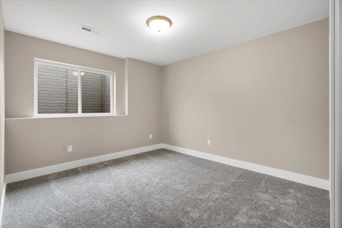 100 S Seven Oaks North Liberty IA 52317