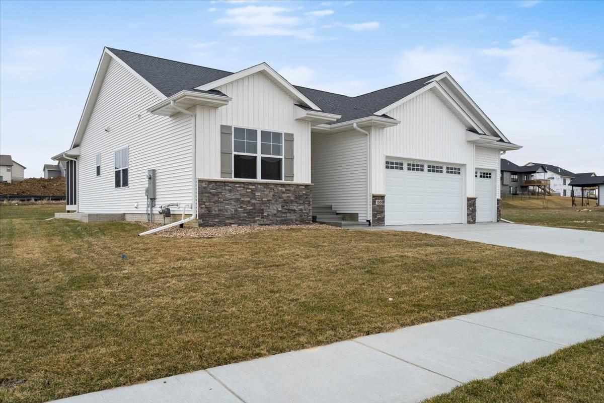 100 S Seven Oaks North Liberty IA 52317
