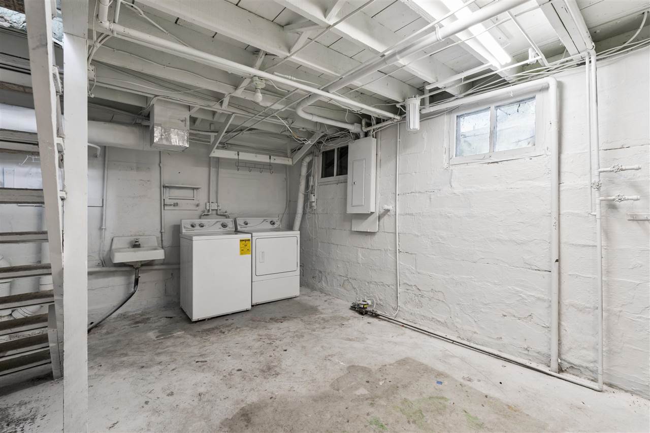 958 S Iowa Avenue Washington IA 52353