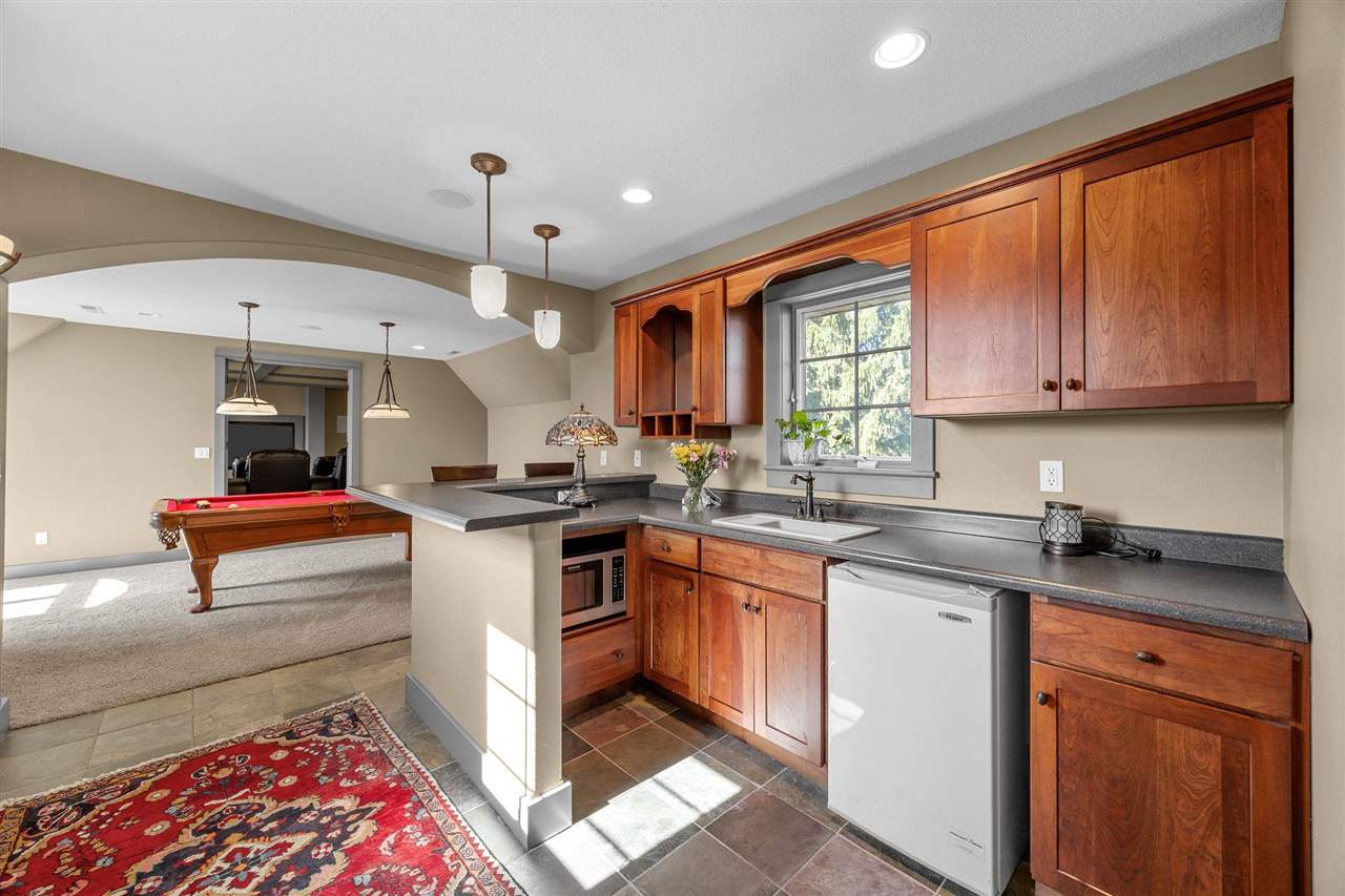 20 Cherry Lane NE Iowa City IA 52240