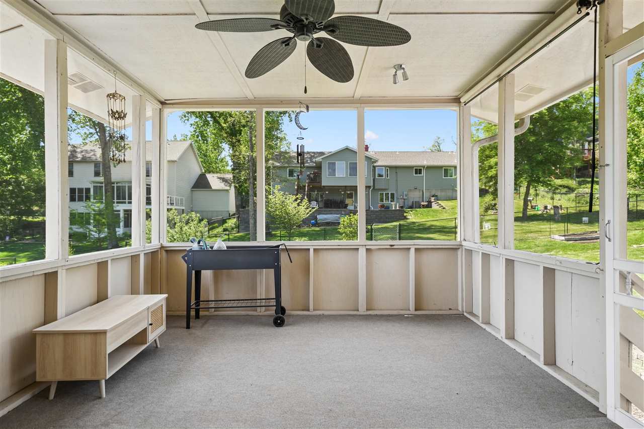 5201 Broadlawn Drive SE Cedar Rapids IA 52403