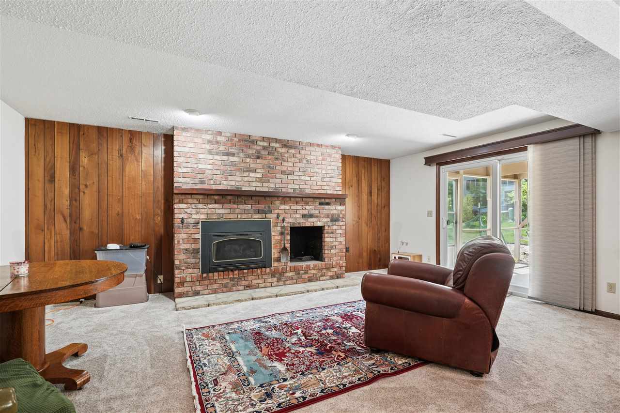 5201 Broadlawn Drive SE Cedar Rapids IA 52403