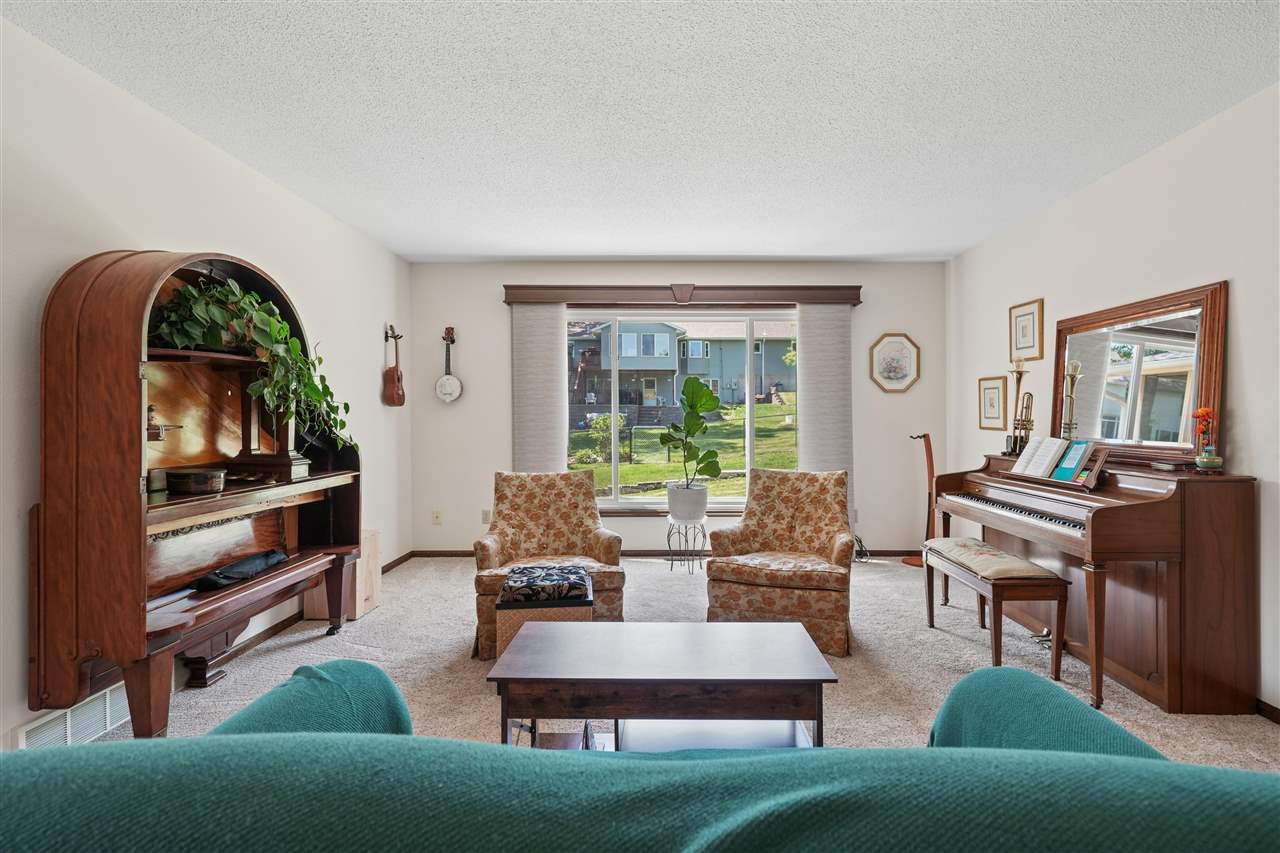 5201 Broadlawn Drive SE Cedar Rapids IA 52403
