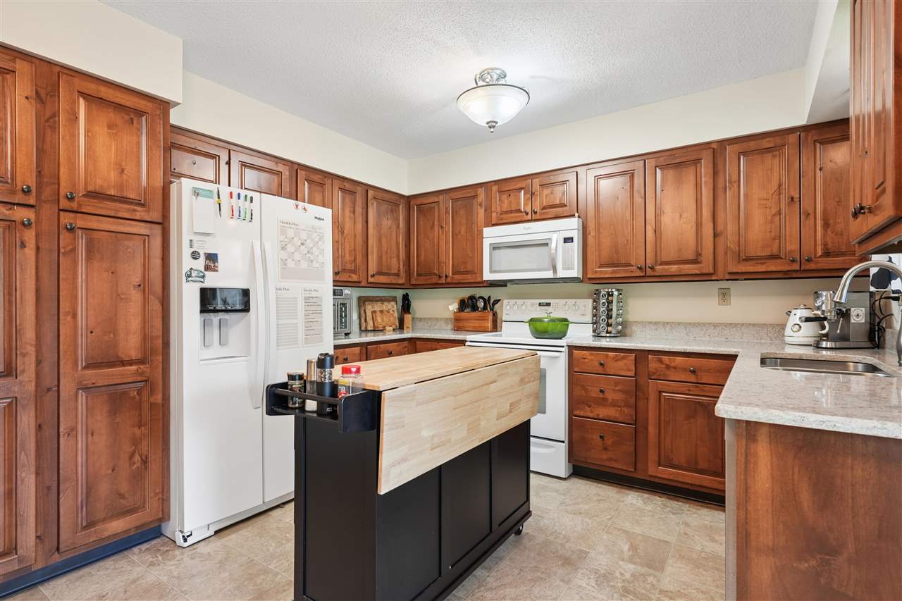 5201 Broadlawn Drive SE Cedar Rapids IA 52403