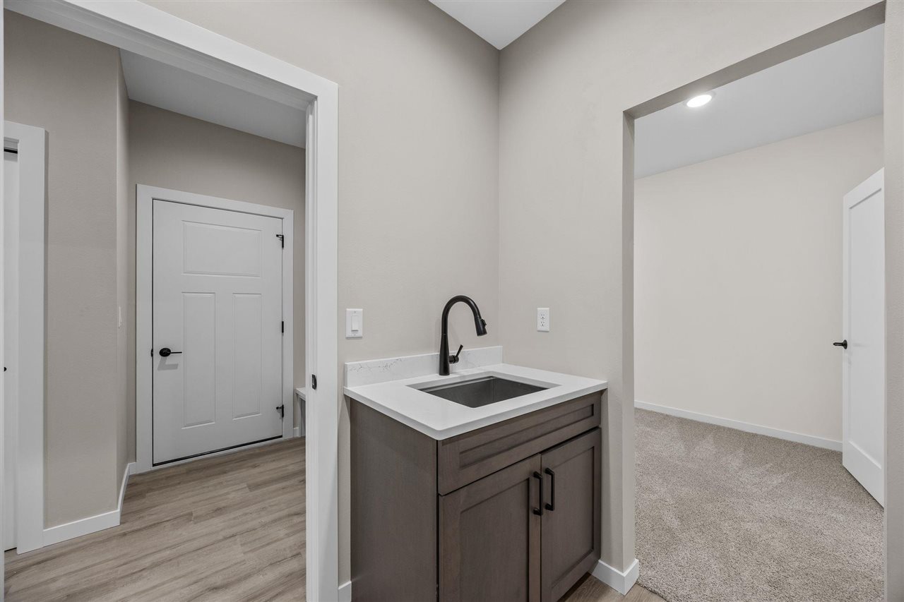 620 Rock Ridge Road Tiffin IA 52340