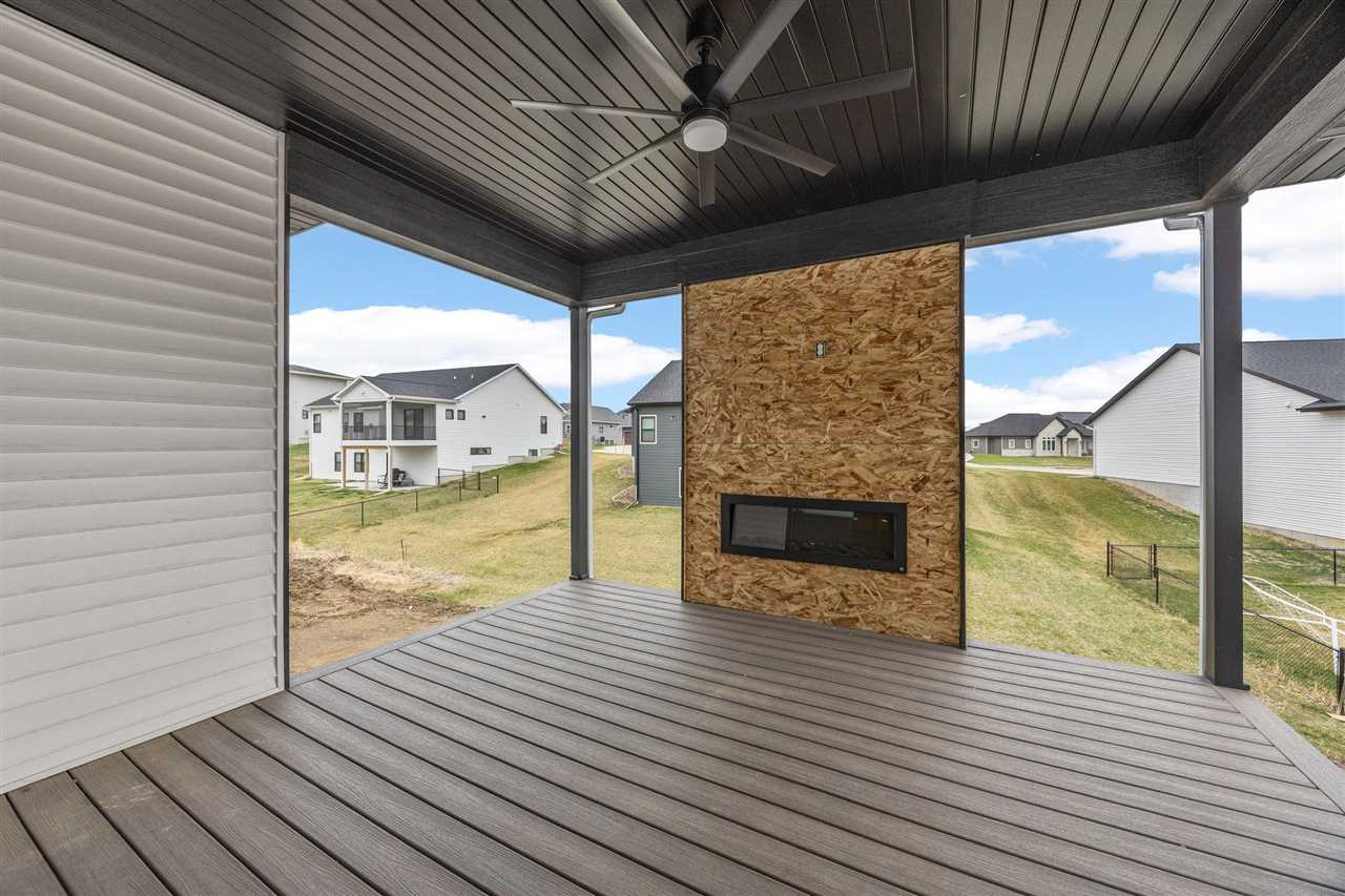 620 Rock Ridge Road Tiffin IA 52340