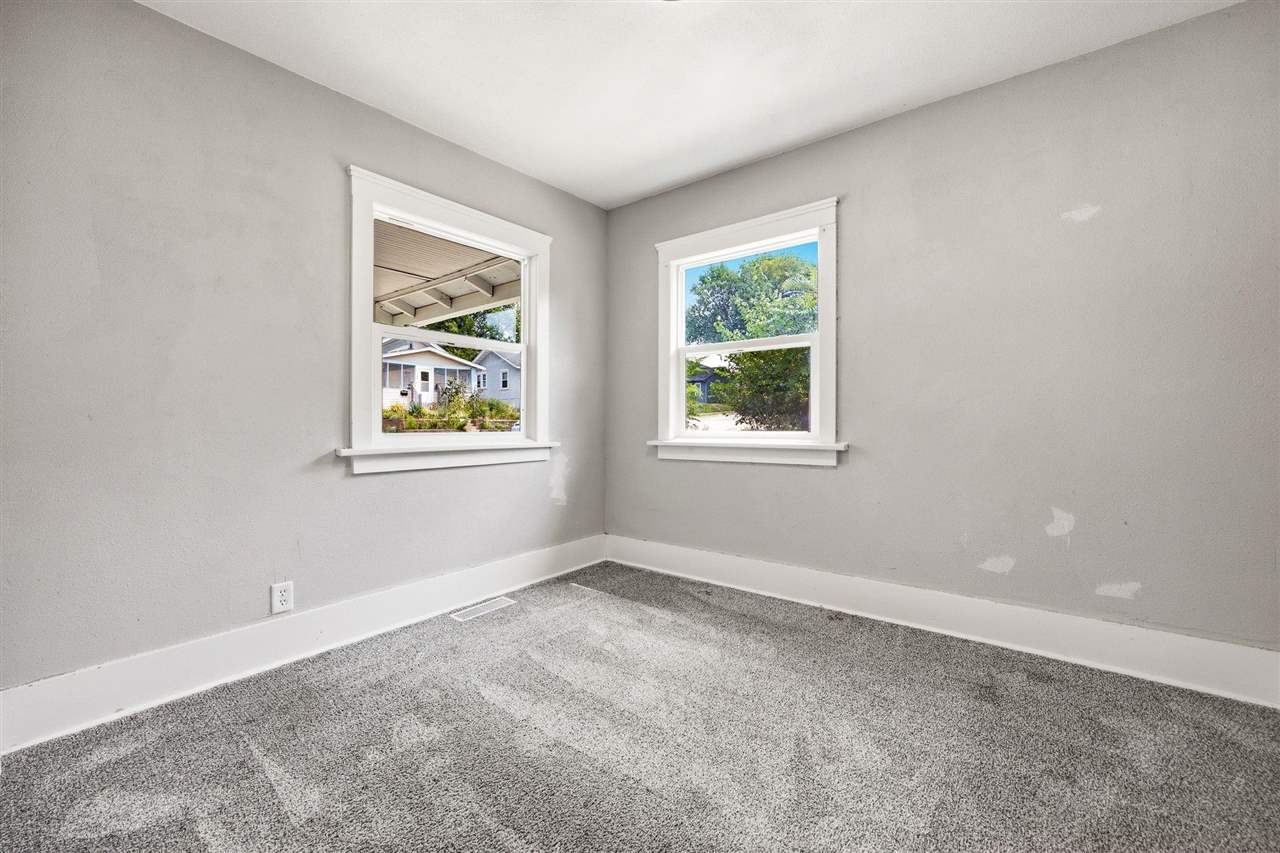 1311 K Avenue NE Cedar Rapids IA 52402