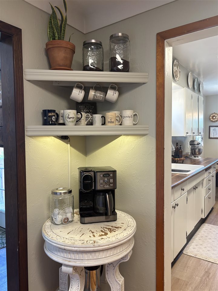 1818 NW B Avenue Cedar Rapids IA 52405